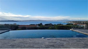 villa à la vente -   83120  SAINTE MAXIME, surface 269 m2 vente villa - UBI470840777